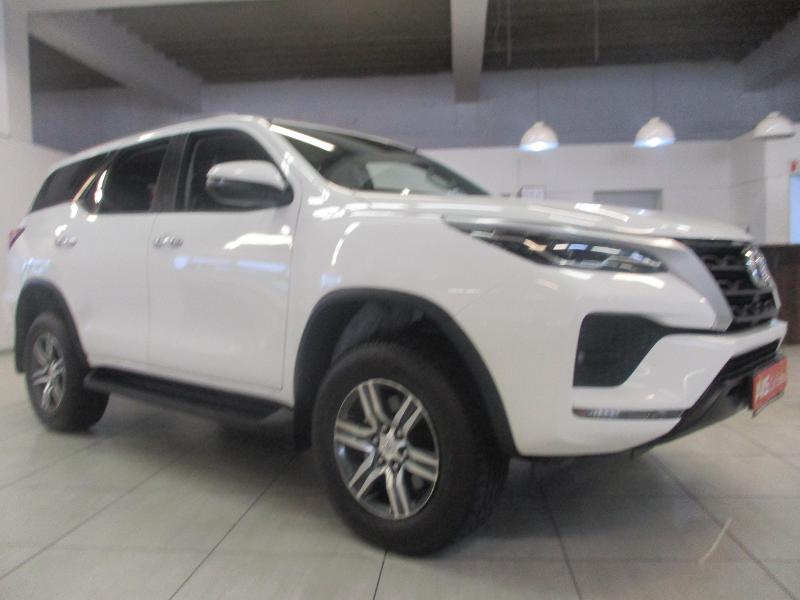 TOYOTA FORTUNER 2.4 GD-6 RAISED BODY AT