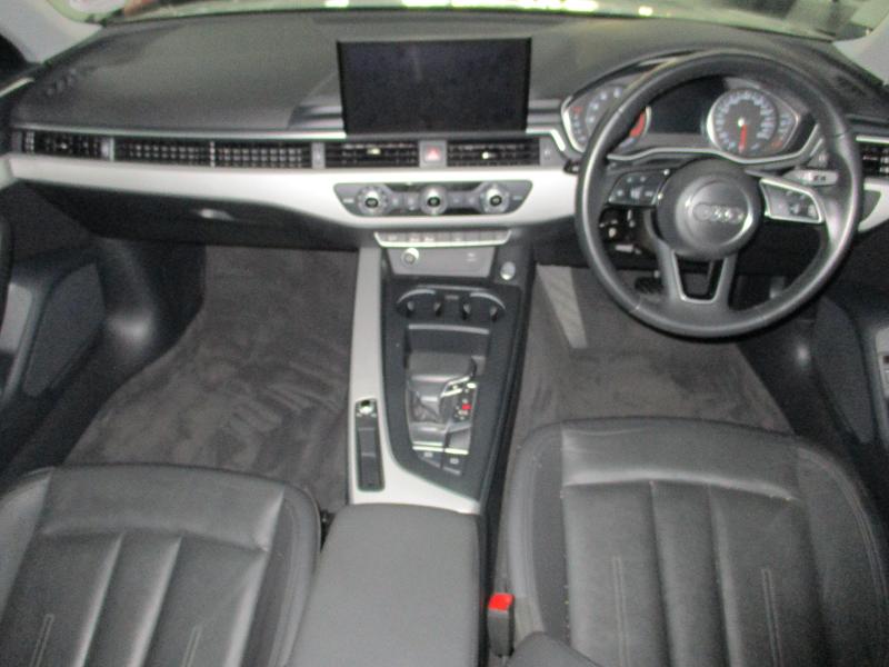 Audi A4 Sedan 35 Tfsi S Tronic Advanced