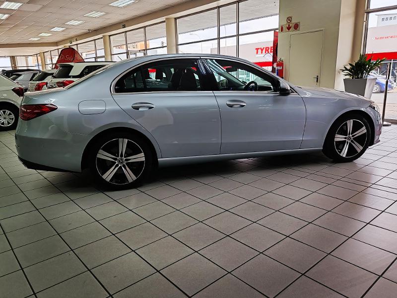 Mercedes Benz C-Class Sedan 200