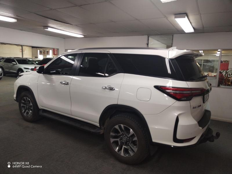 Toyota Fortuner 2.4 Gd-6 At