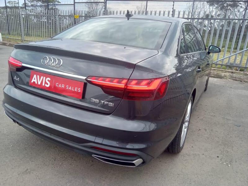 Audi A4 Sedan 35 Tfsi S Tronic