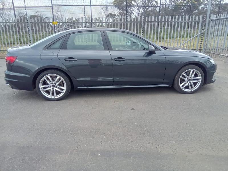 Audi A4 Sedan 35 Tfsi S Tronic