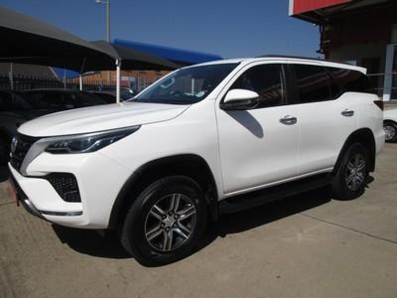 Toyota Fortuner 2.4 Gd-6 4X4 At