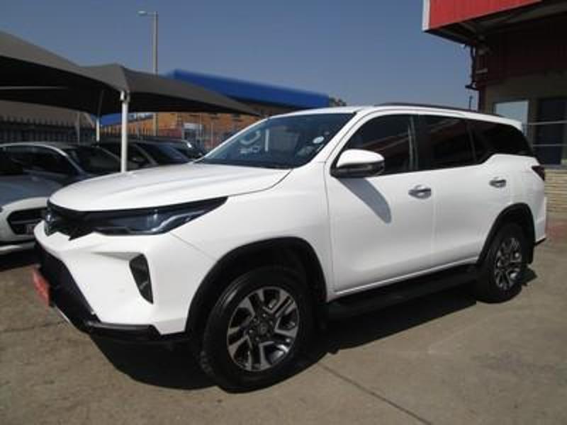 Toyota Fortuner 2.4 Gd-6 At