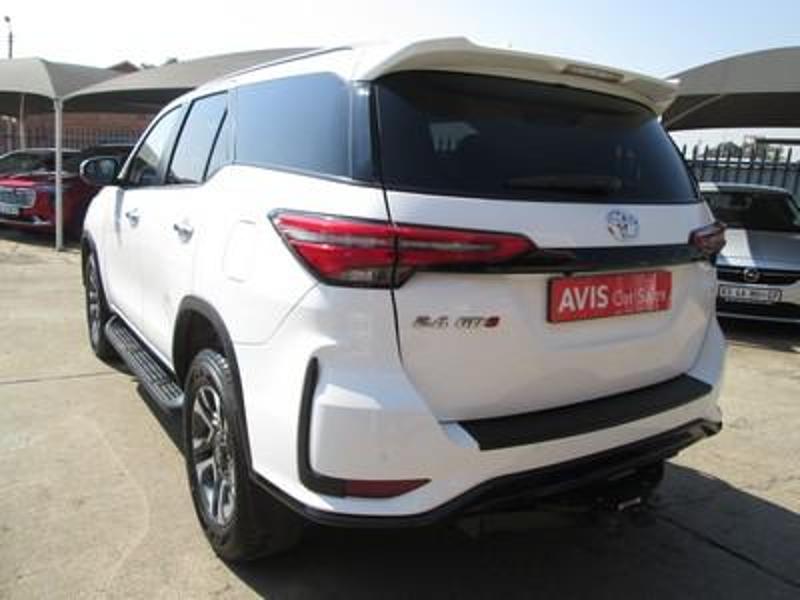 Toyota Fortuner 2.4 Gd-6 At