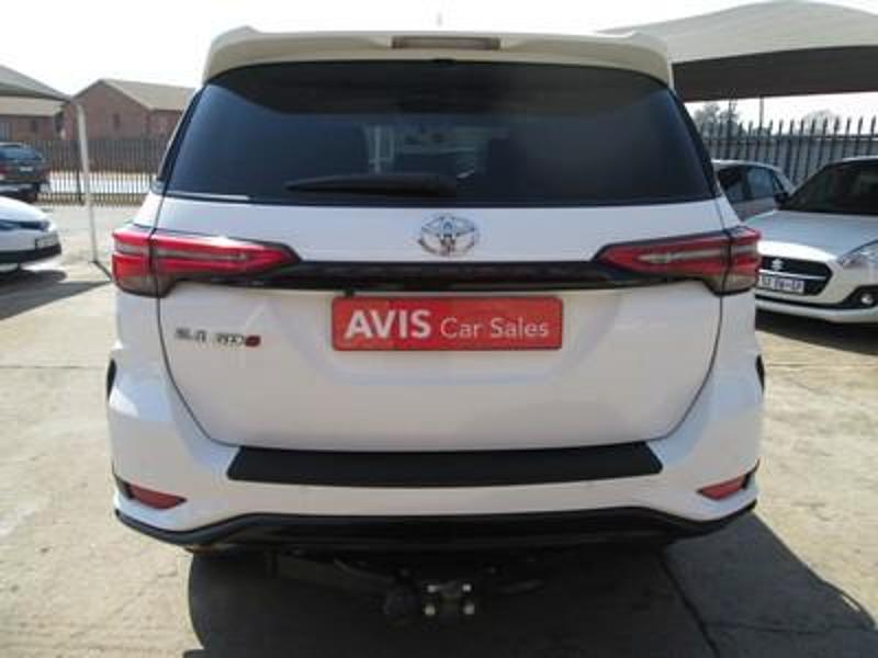 Toyota Fortuner 2.4 Gd-6 At