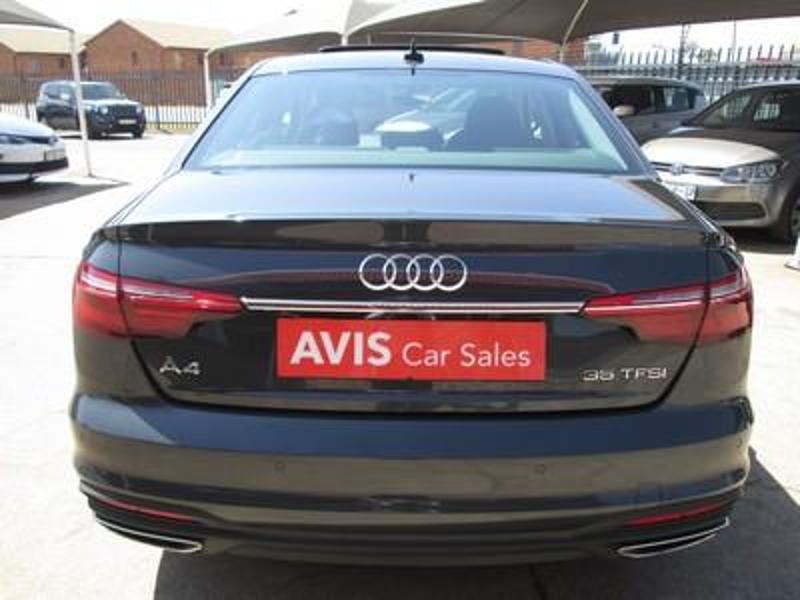 Audi A4 Sedan 35 Tfsi S Tronic