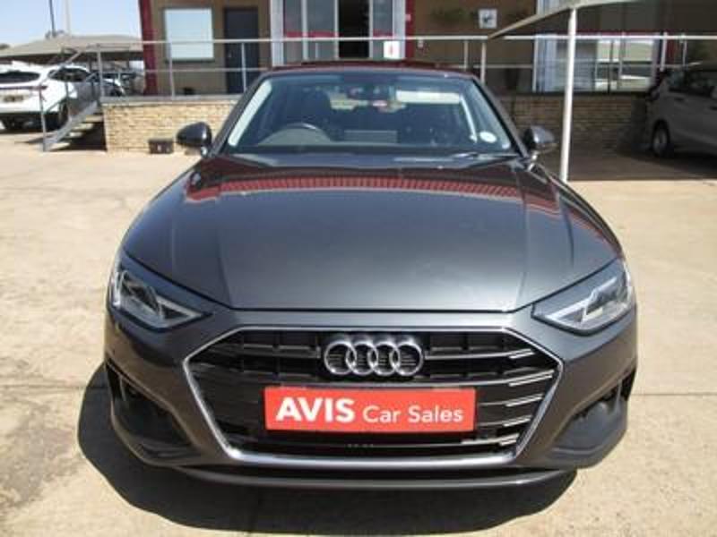 Audi A4 Sedan 35 Tfsi S Tronic