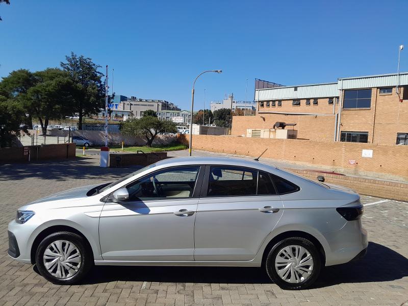 Volkswagen Polo Sedan 1.6