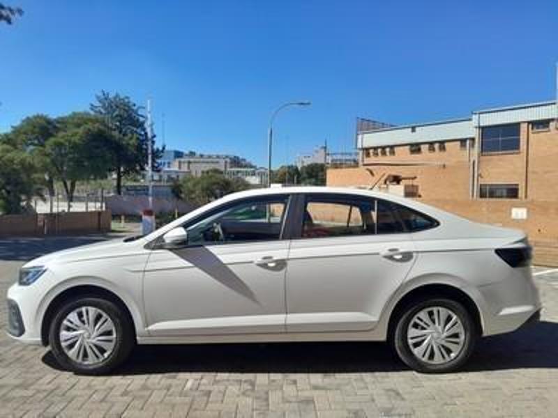 Volkswagen Polo Sedan 1.6