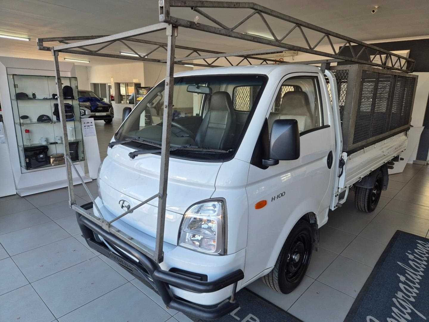 Hyundai H100 2.6D A/C F/C D/S for Sale in South Africa