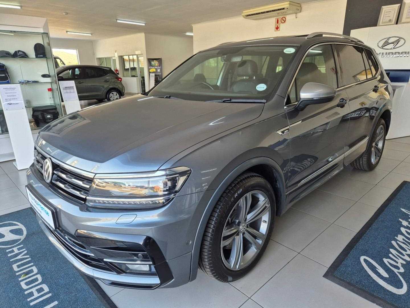 Volkswagen TIGUAN ALLSPACE 2.0 TSI C/LINE 4MOT DSG(132KW) for Sale in South Africa