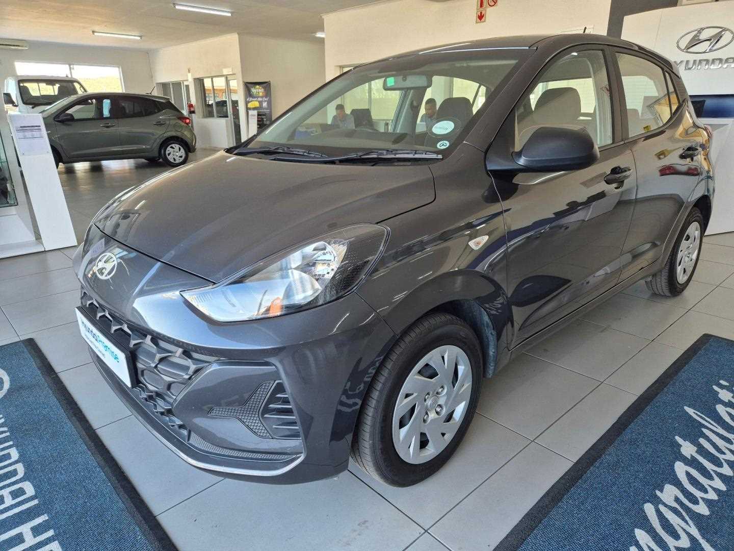 Hyundai GRAND i10 1.0 MOTION/PREMIUM for Sale in South Africa