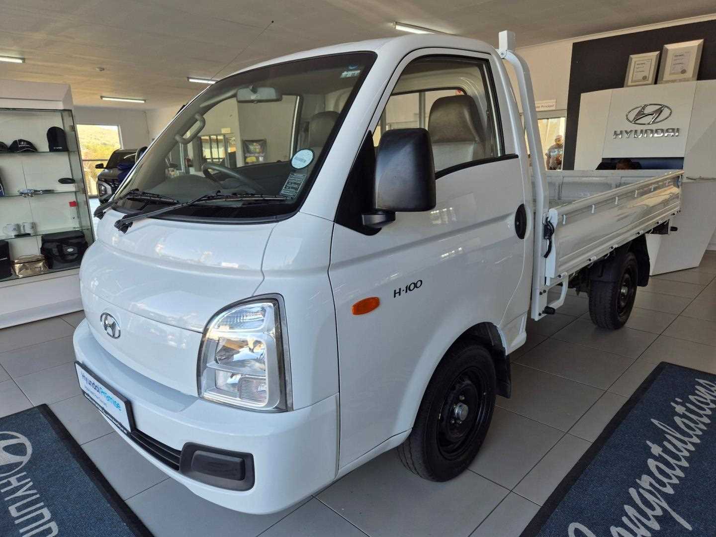 Hyundai H100 2.6 D Euro II Dropside Aircon