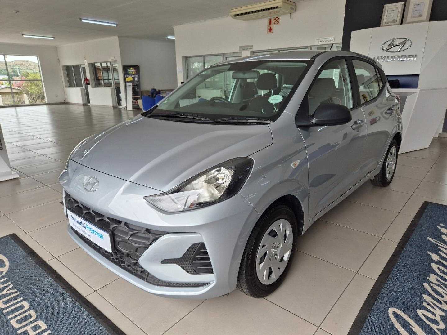 Hyundai GRAND i10 1.0 MOTION/PREMIUM for Sale in South Africa