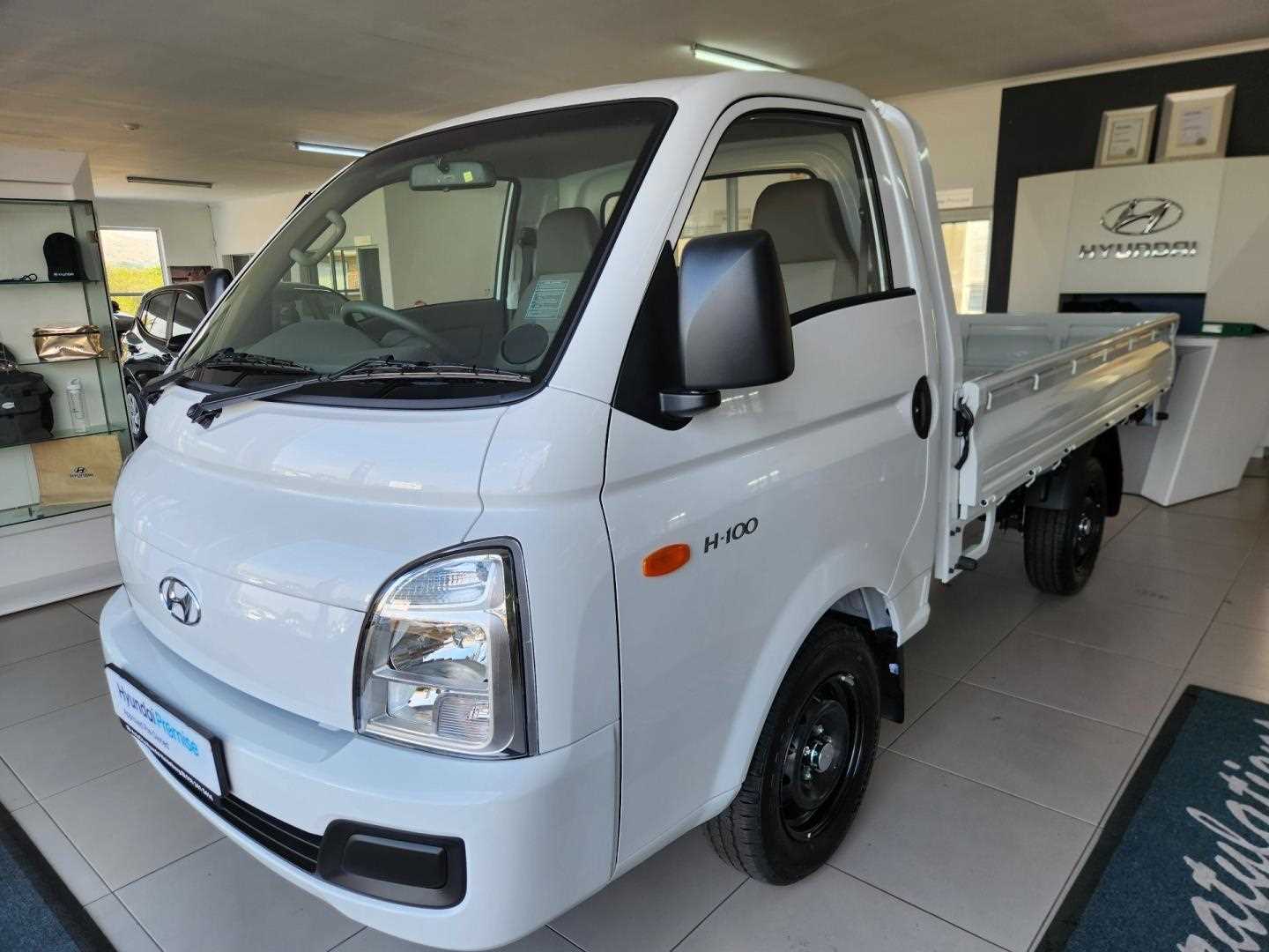 Hyundai H100 2.6D F/C D/S for Sale in South Africa