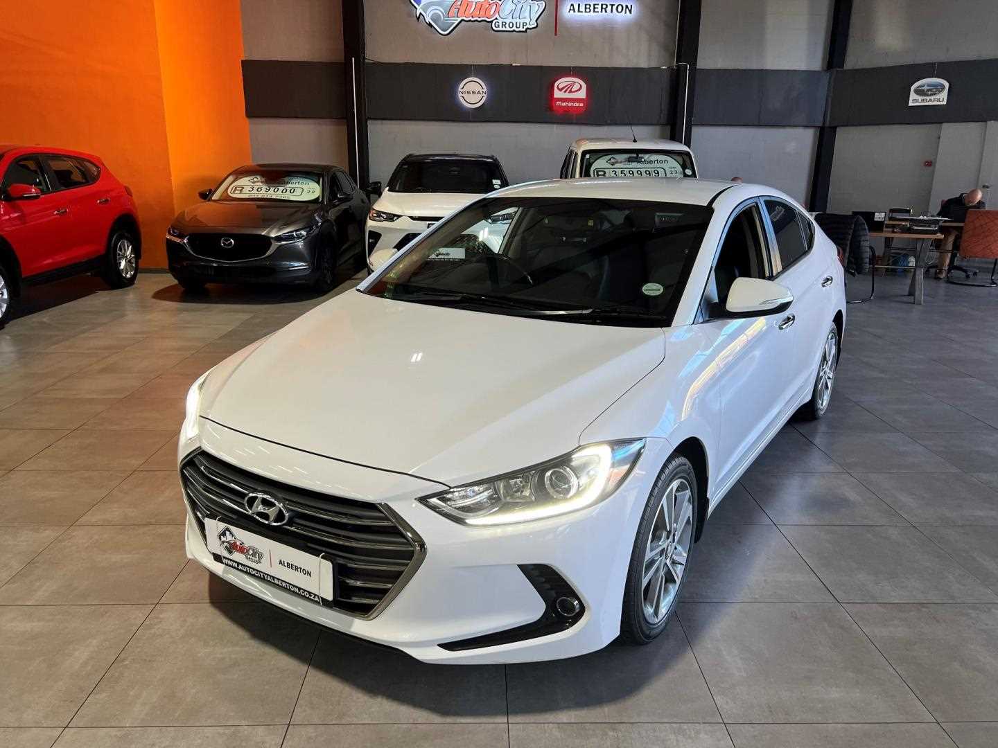 Hyundai ELANTRA 2.0 ELITE A/T for Sale in South Africa
