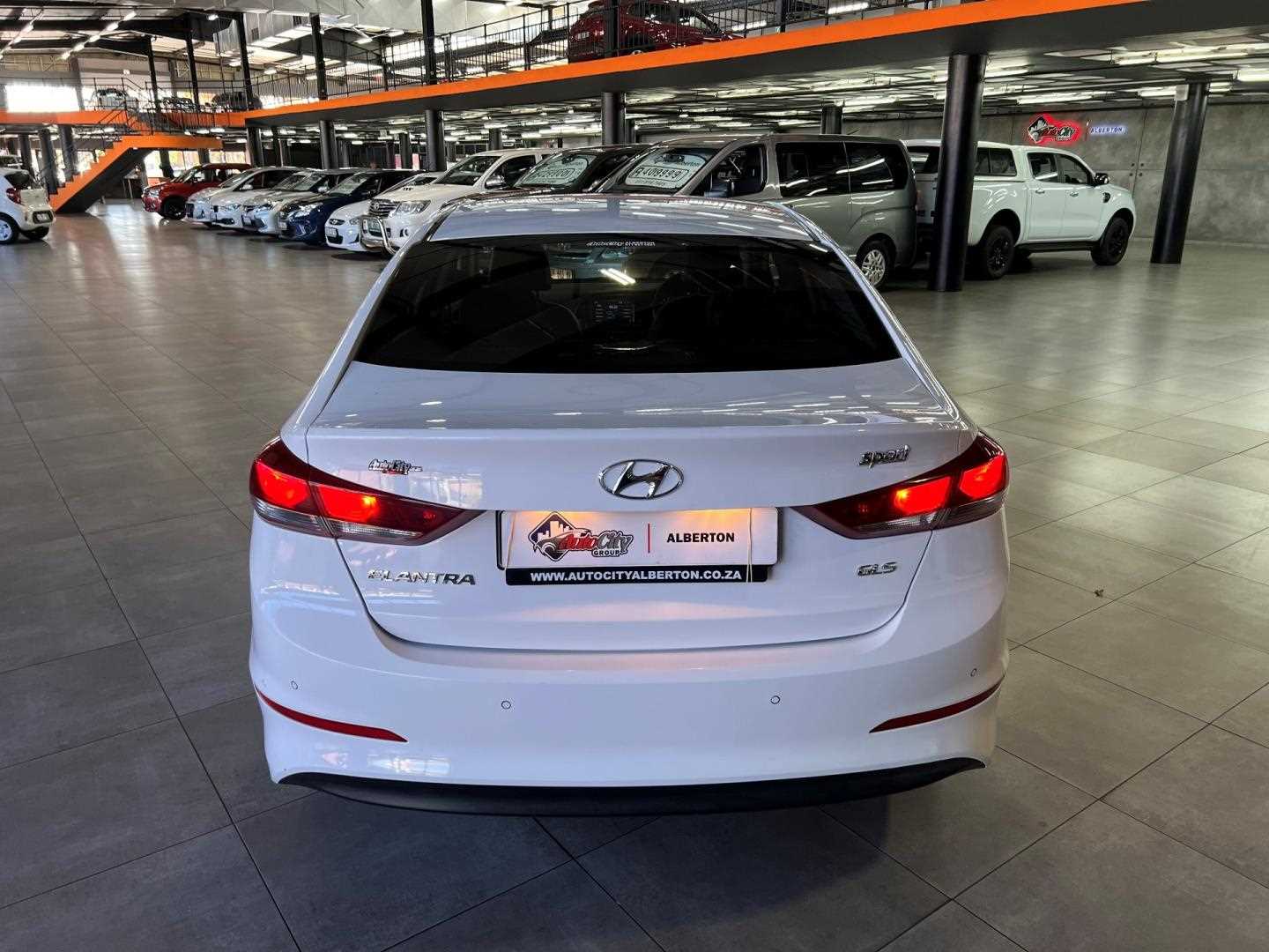 Hyundai Elantra My17 2020 2.0 Elite At for sale