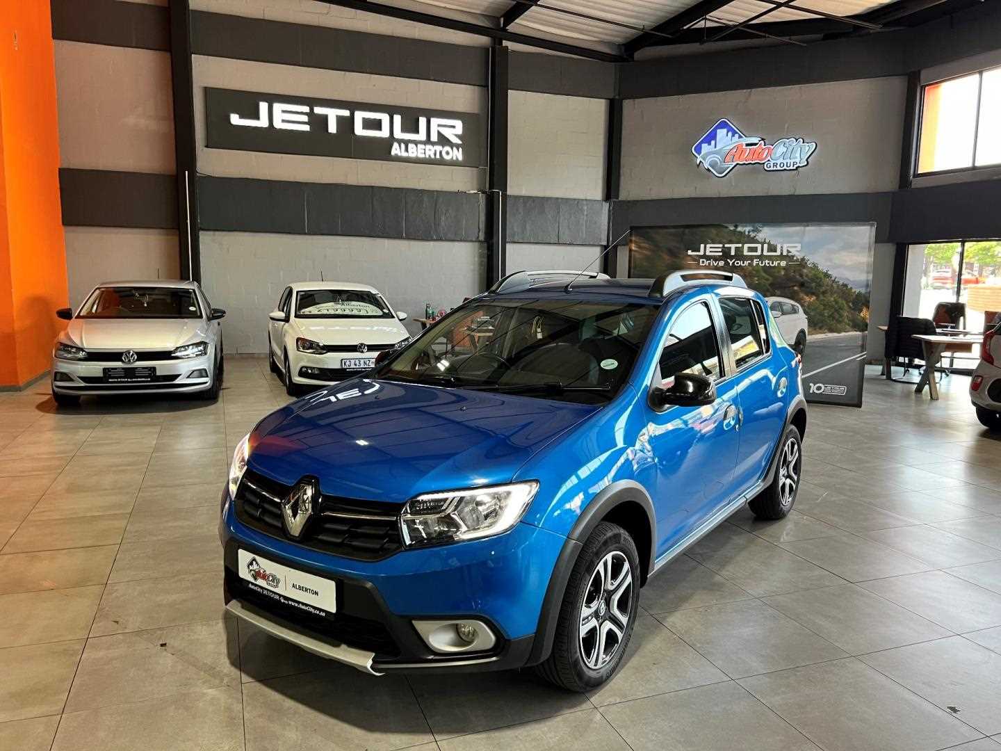 Renault SANDERO 900T STEPWAY PLUS/TECHROAD for Sale in South Africa