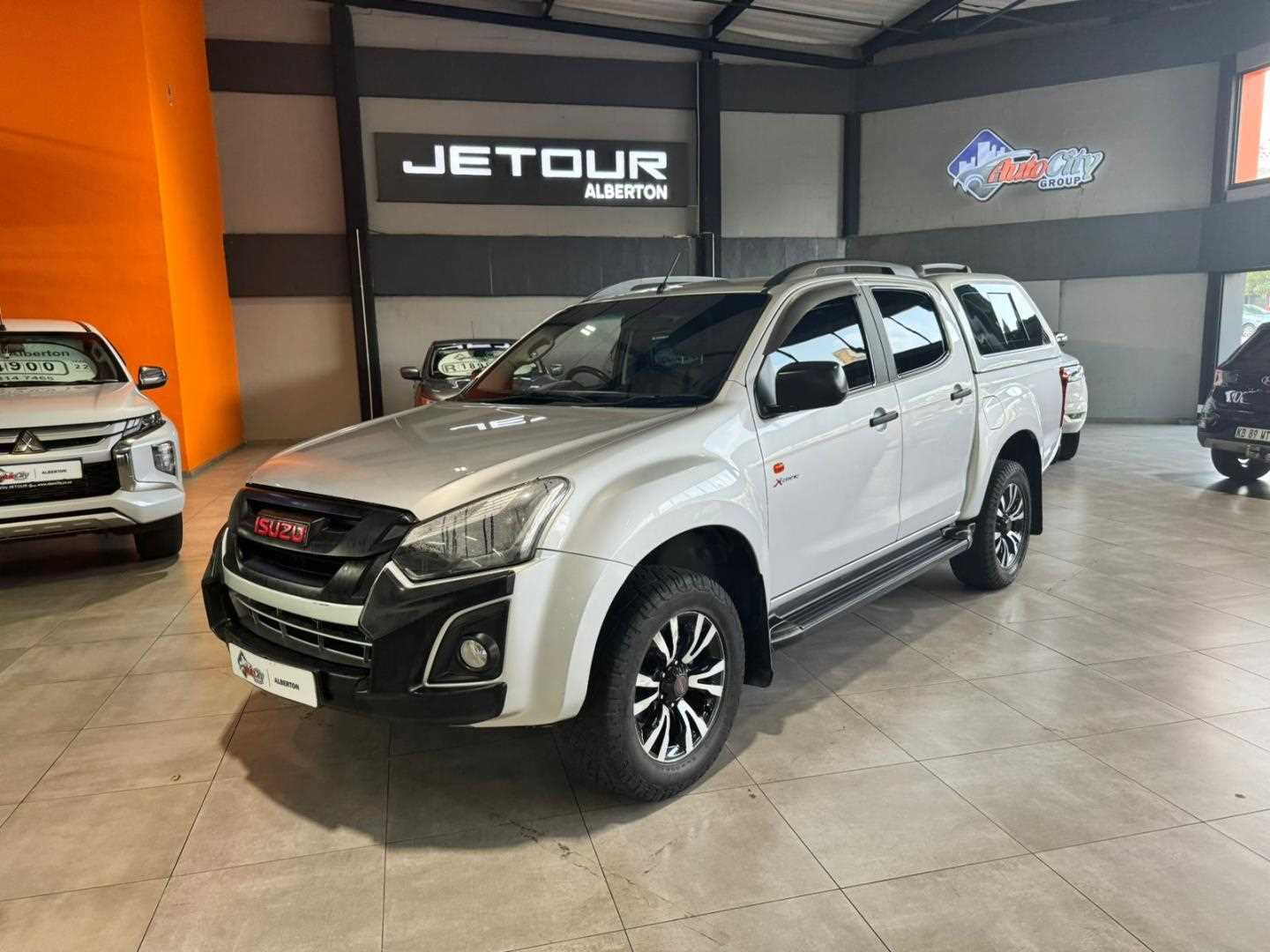 ISUZU D-MAX 250 HO X-RIDER D/C P/U for Sale in South Africa