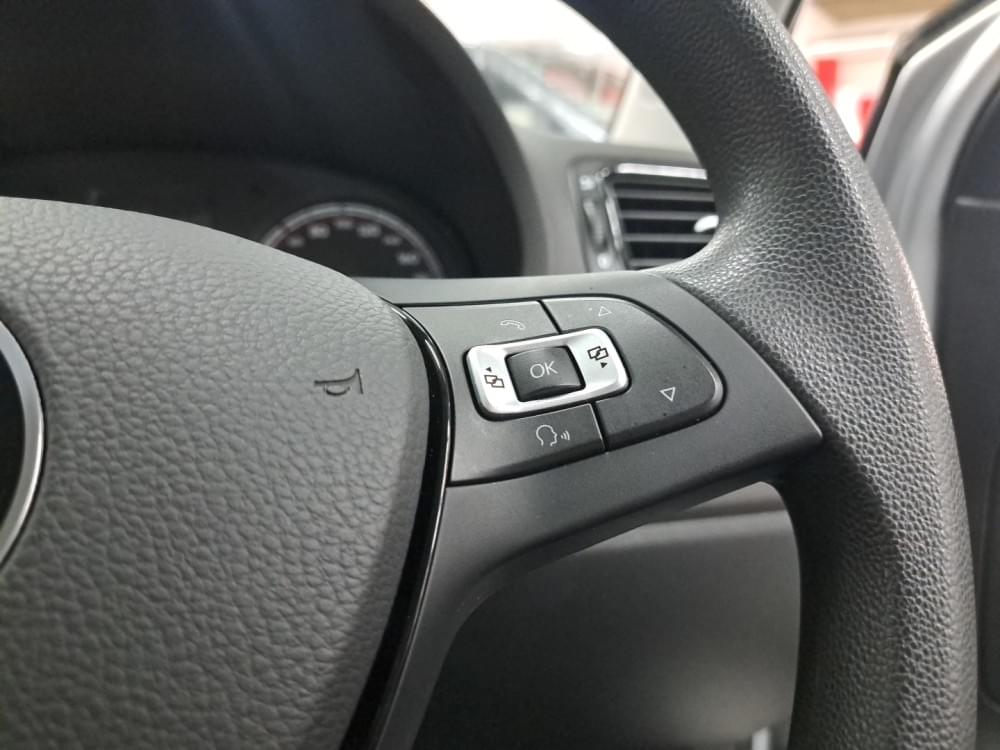 Volkswagen Polo Vivo Hatch 1.6 Life Tipt