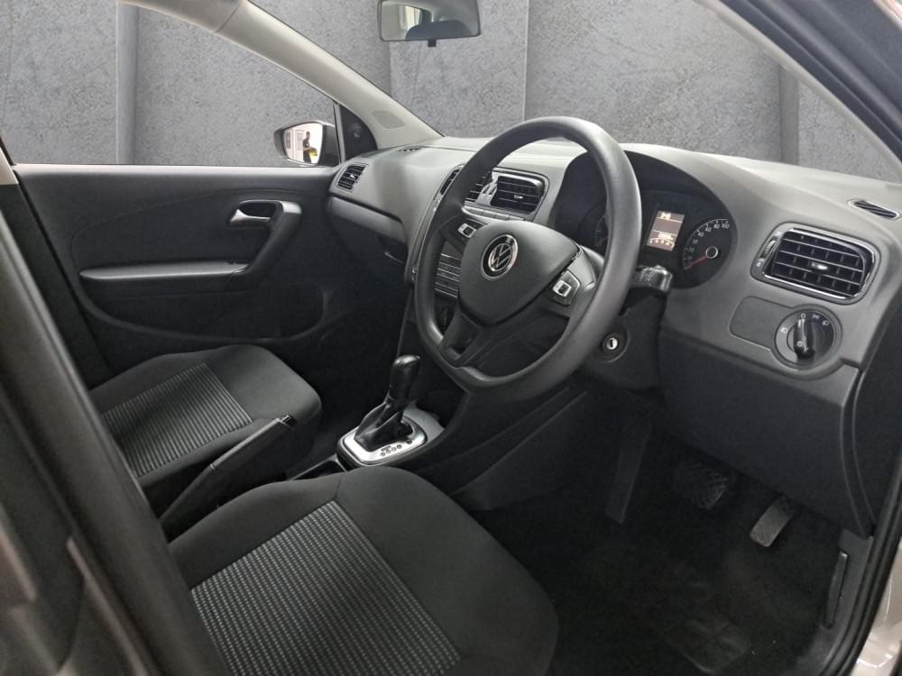 Volkswagen Polo Vivo Hatch 1.6 Comfortline Tiptronic