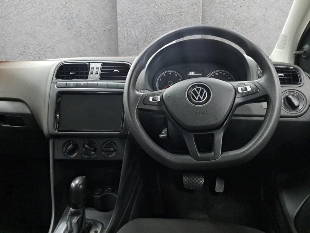 Volkswagen Polo Vivo Hatch 1.6 Life Tipt