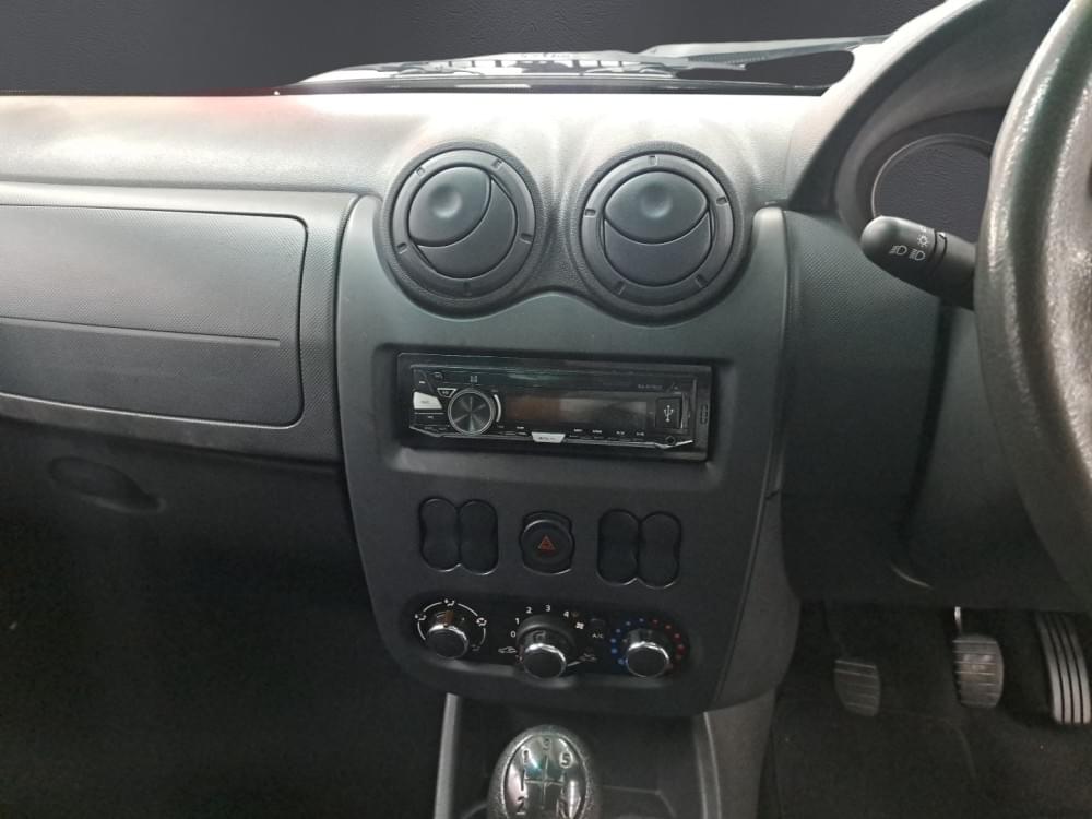 Nissan Np200 1.6 8V Ac Safety Pack