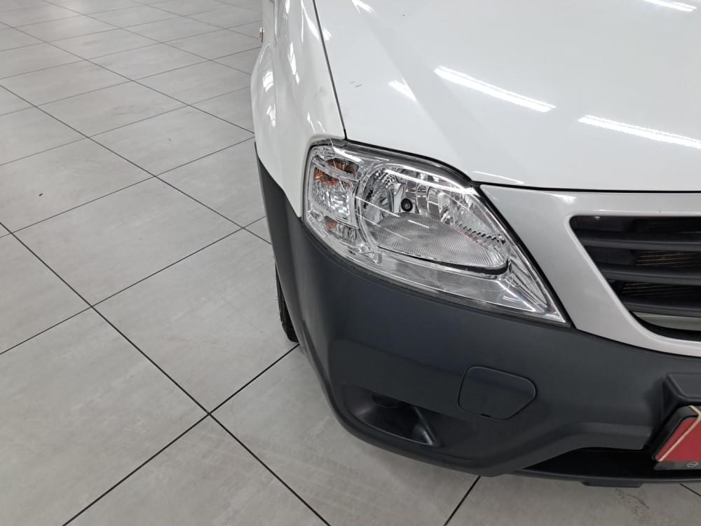Nissan Np200 1.6 8V Ac Safety Pack