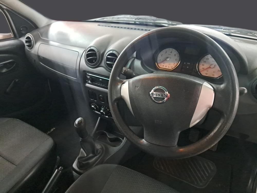 Nissan Np200 1.6 8V Ac Safety Pack