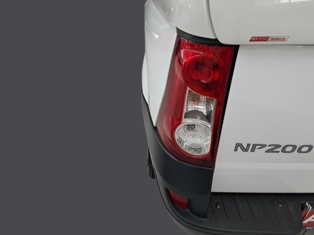 Nissan Np200 1.6 8V Ac Safety Pack