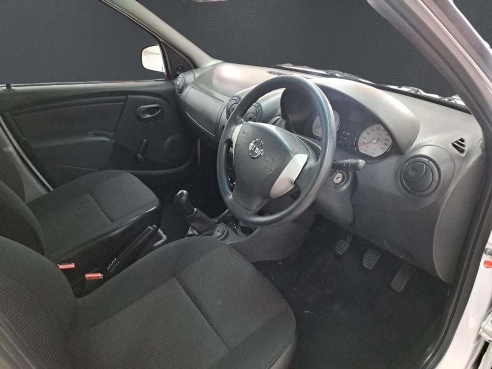 Nissan Np200 1.6 8V Ac Safety Pack
