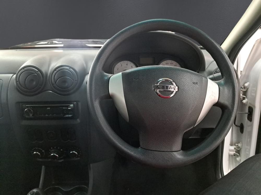 Nissan Np200 1.6 8V Ac Safety Pack