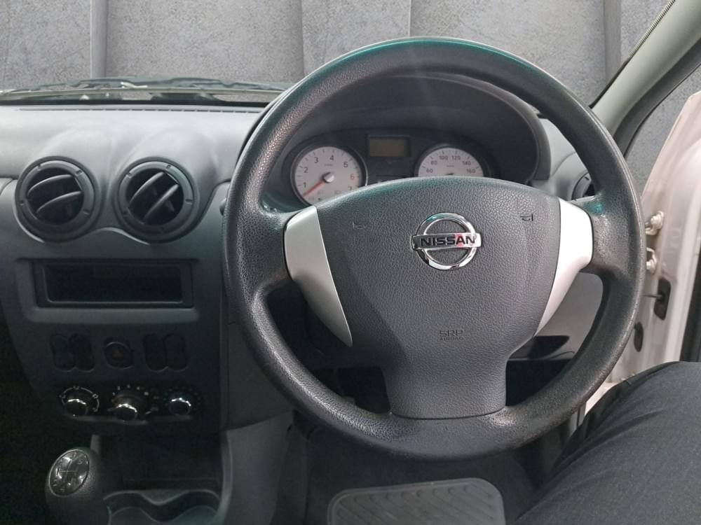 Nissan Np200 1.6 8V Ac Safety Pack