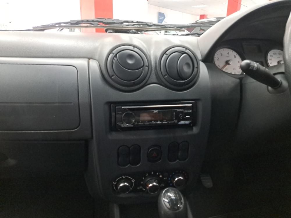 Nissan Np200 1.6 8V Ac Safety Pack