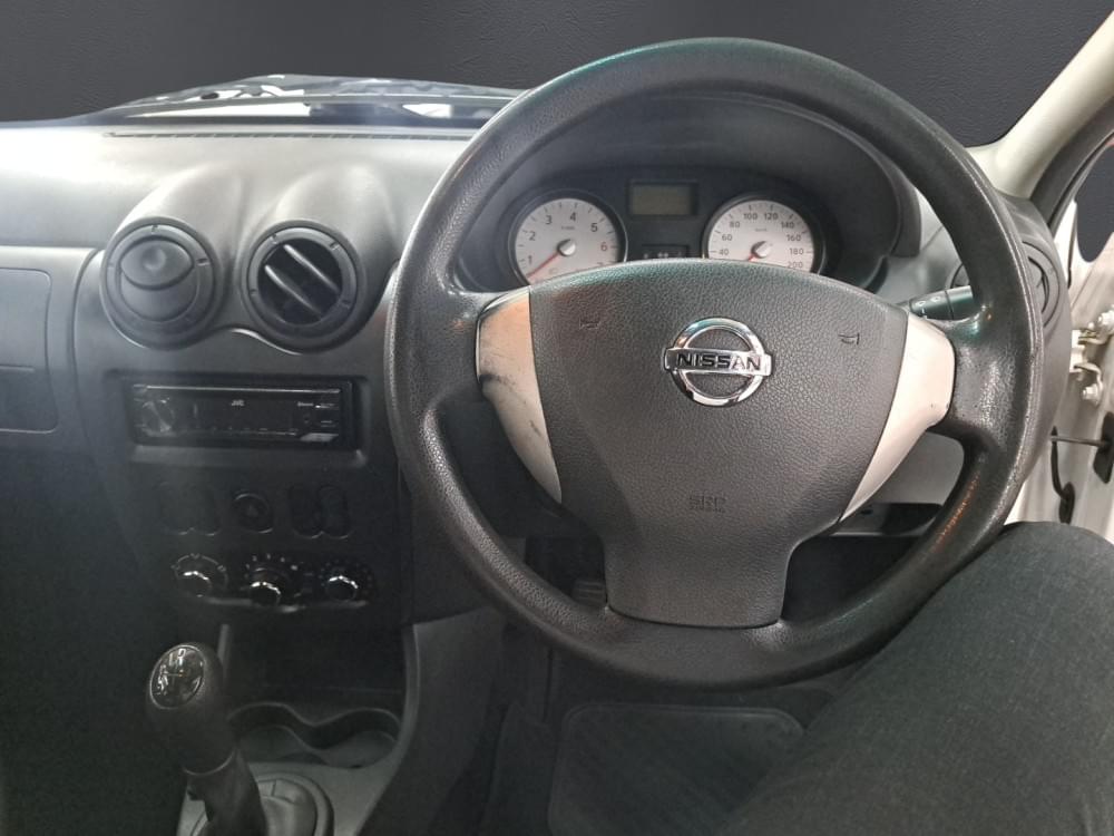Nissan Np200 1.6 8V Ac Safety Pack
