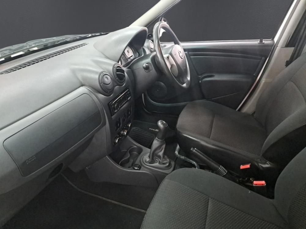 Nissan Np200 1.6 8V Ac Safety Pack