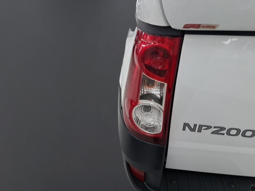 Nissan Np200 1.6 8V Ac Safety Pack