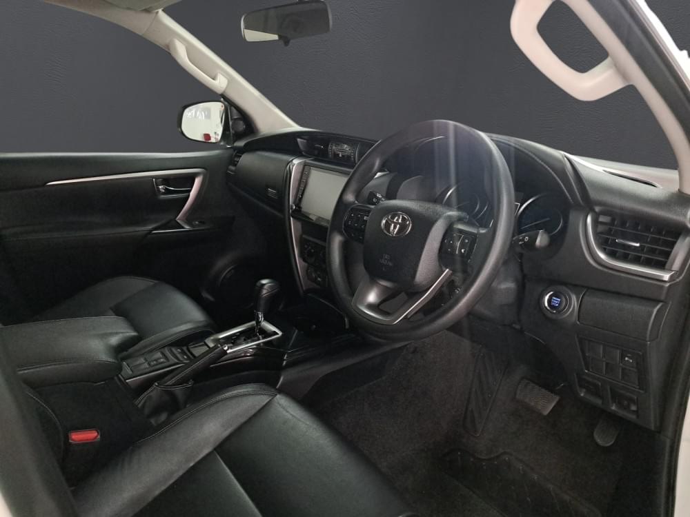 Toyota Fortuner 2.4 Gd-6 Rb 6At