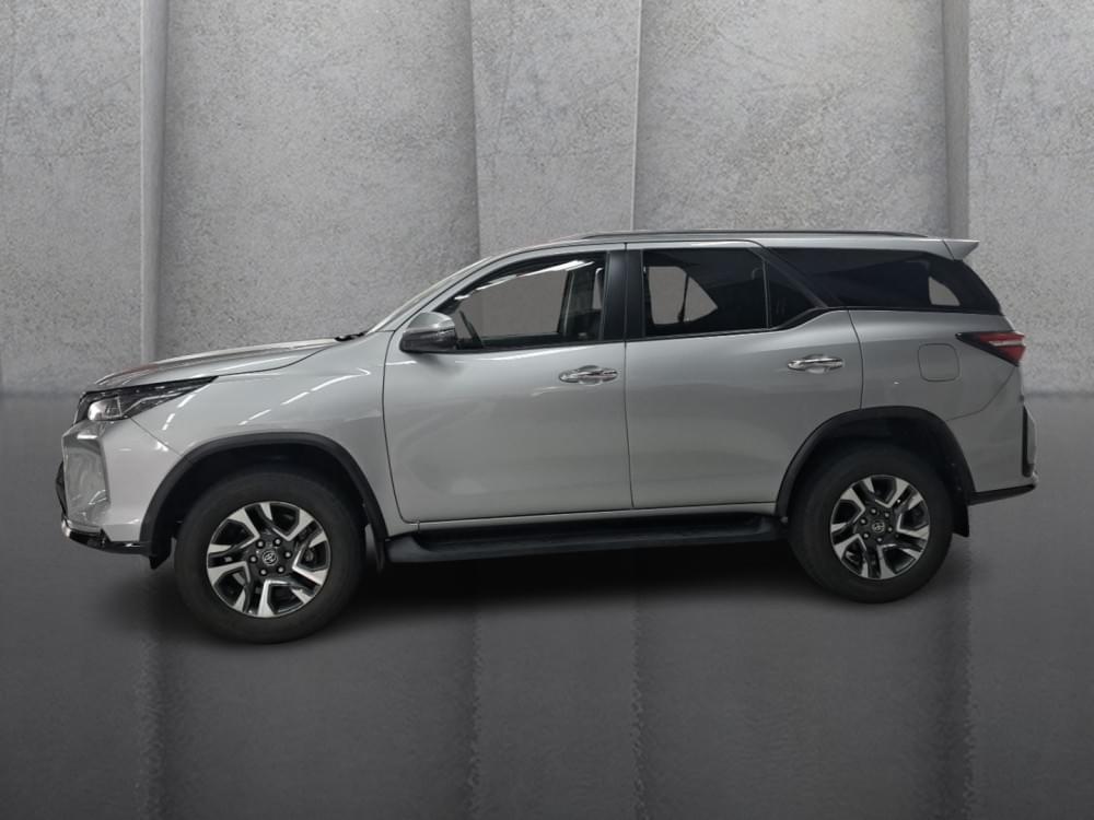 Toyota Fortuner 2.4 Gd-6 Raised Body At