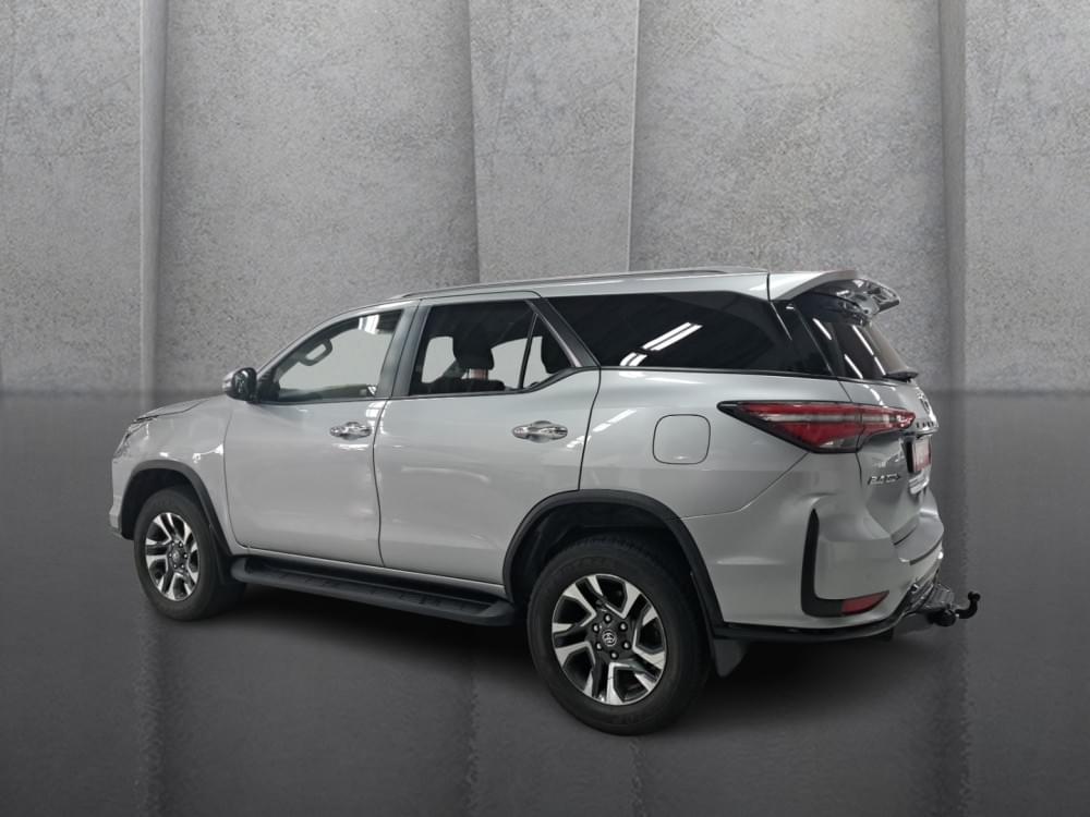 Toyota Fortuner 2.4 Gd-6 Raised Body At