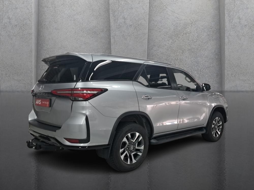 Toyota Fortuner 2.4 Gd-6 Raised Body At