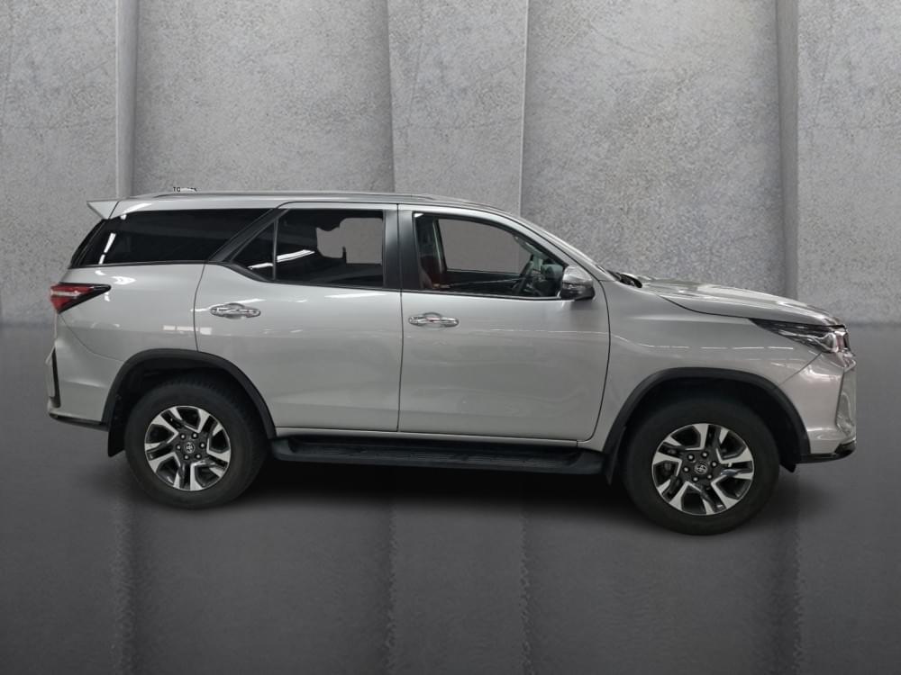 Toyota Fortuner 2.4 Gd-6 Raised Body At