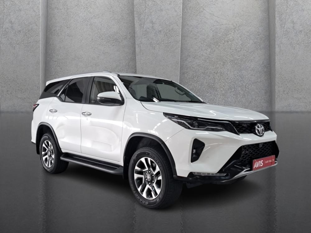 Toyota Fortuner 2.4 Gd-6 Rb At