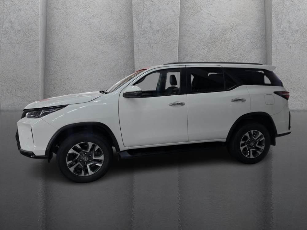 Toyota Fortuner 2.4 Gd-6 Rb At