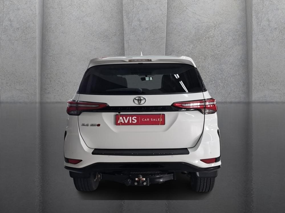 Toyota Fortuner 2.4 Gd-6 Rb At