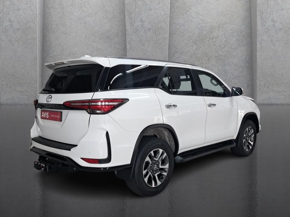 Toyota Fortuner 2.4 Gd-6 Rb At