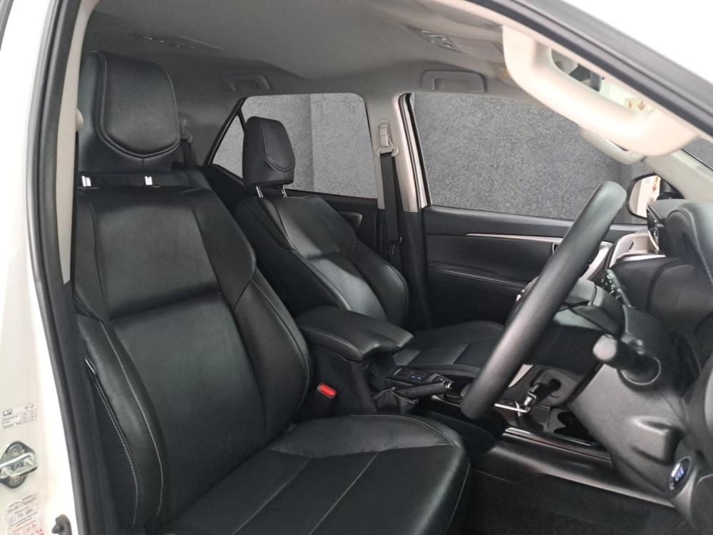Toyota Fortuner 2.4 Gd-6 Rb At