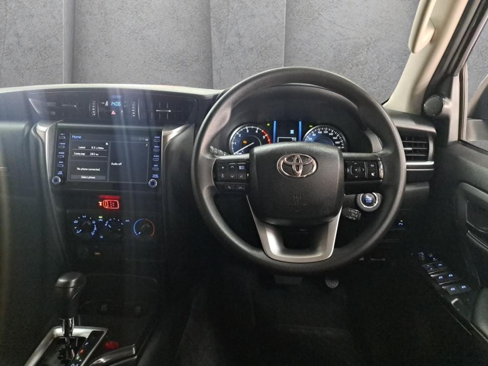 Toyota Fortuner 2.4 Gd-6 Rb At