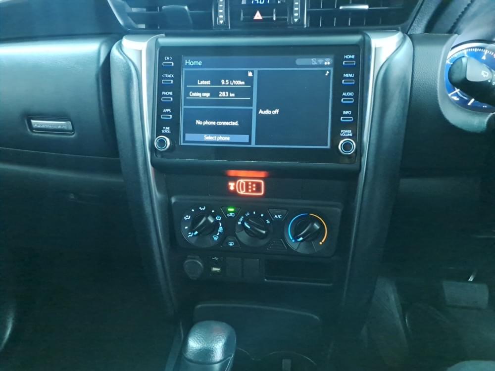 Toyota Fortuner 2.4 Gd-6 Rb At